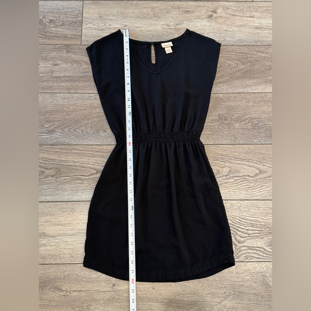Mossimo Black V-Neck Smocked-Waist Mini Dress w/Pockets - Picture 9 of 13